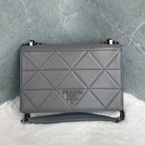 Prada Women Pre-Loved Bag Very Good Condition